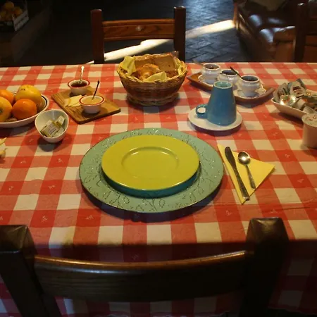 Podere Marroneto Agroturismo *